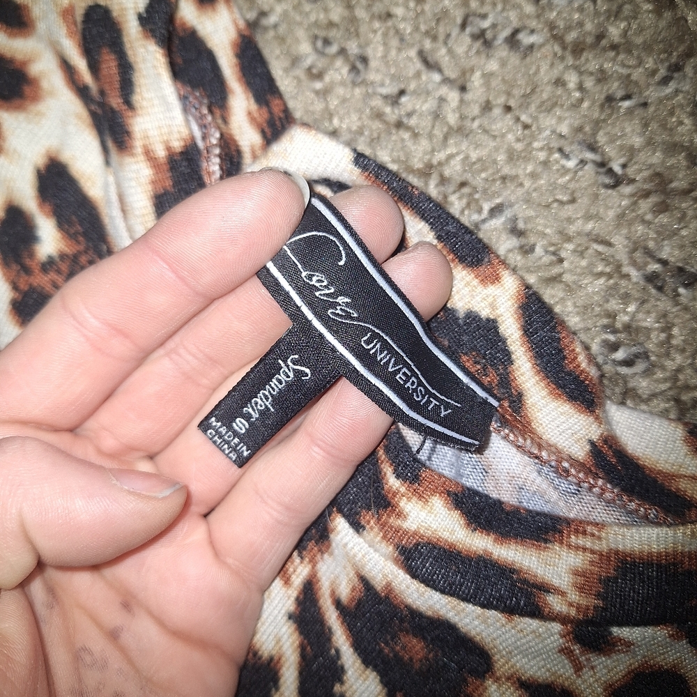 Leopard Print Long Sleeve Lounge Top - Women - Picture 6 of 6